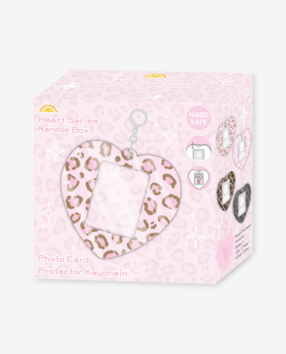 Ducky world - Leopard Heart Photocard Holder Random Box